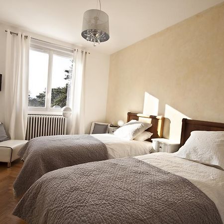La Maison De Roussille Bed & Breakfast Francheville  ภายนอก รูปภาพ
