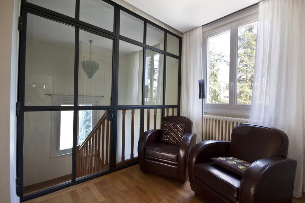 La Maison De Roussille Bed & Breakfast Francheville  ภายนอก รูปภาพ